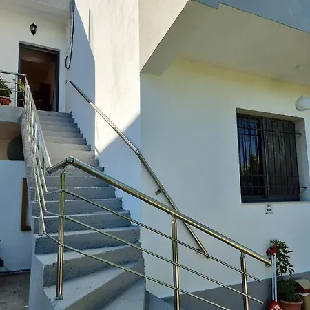 Guest house Elezi *