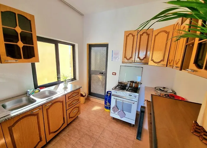 Elezi בית הארחה 3*